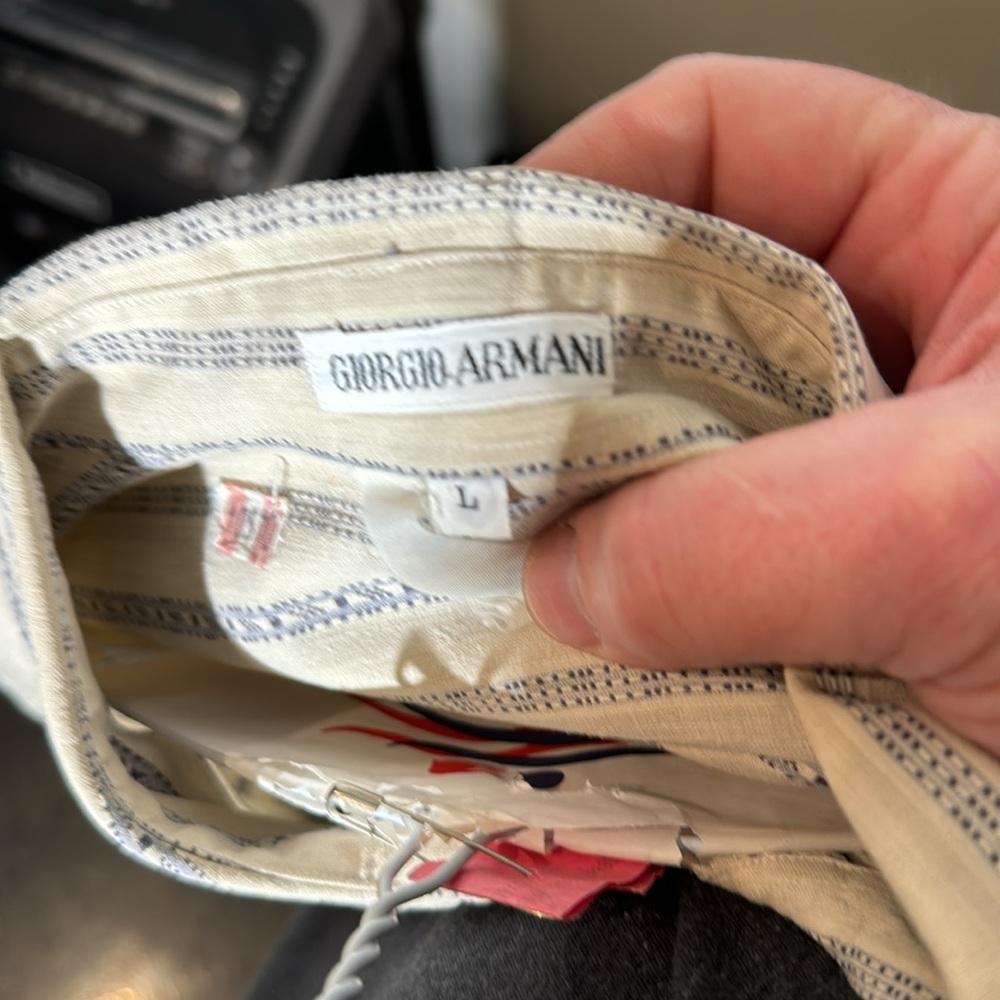 Giorgio Armani Original! Mens late 80’s dress shirt in great condition. Large. - Picture 7 of 7